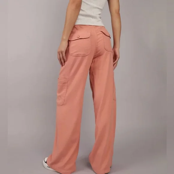 AE Dreamy Drape Linen-Blend Baggy Wide-Leg Cargo Pants Size: 000 - Picture 2 of 9